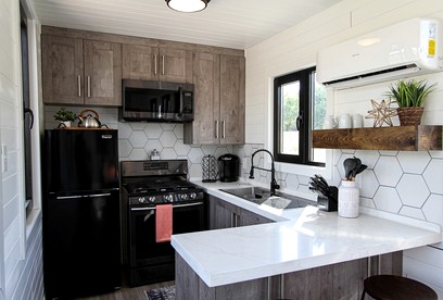 Outstanding Secluded Container in Orderville, Utah - Orderville, Utah - glamping.directory