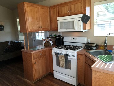 Pet-Friendly Lakeside Cabin Rental in Hideaway Harbor near Yantis, Texas - Yantis, Texas - glamping.directory