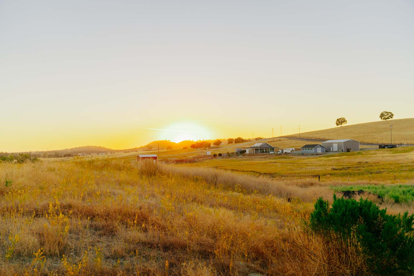 Private Reservoir - Valley Springs, California - glamping.directory
