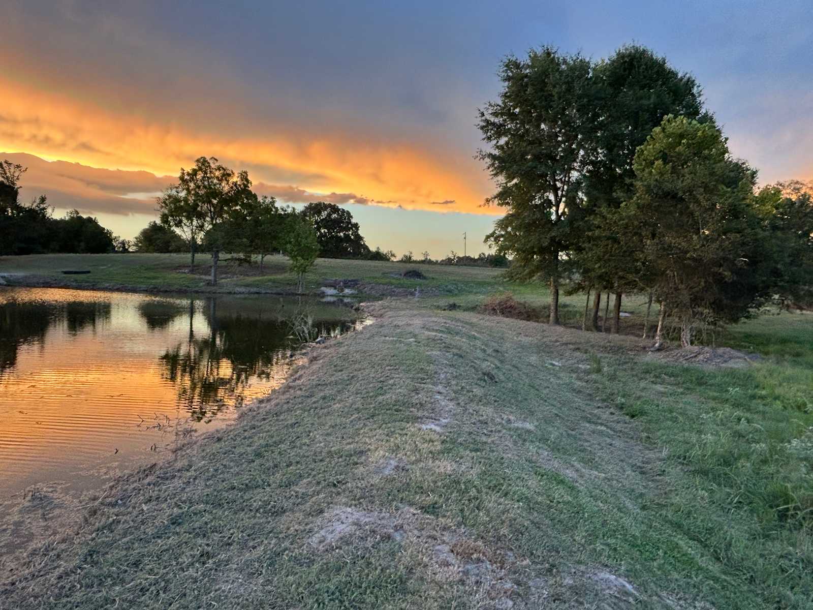 Ranch & Retreat - Okolona, Arkansas - glamping.directory