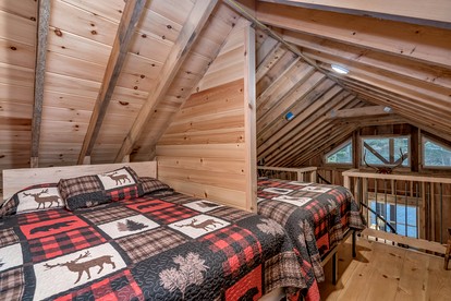 Charming Cabin for Glamping in the Adirondacks, Ideal for a Couples Getaway - Brantingham, New York - glamping.directory