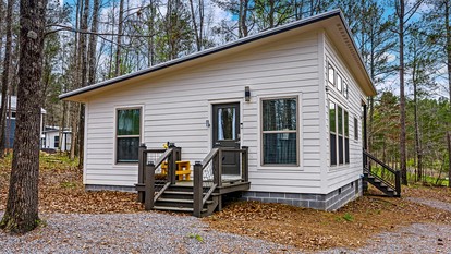 Stylish Modern Getaway with Fire Pit near DeSoto Falls in Mentone, AL - Mentone, Alabama - glamping.directory