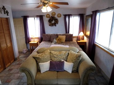 Vacation Rental with Relaxing Jacuzzi near Little Granite Mountain, Arizona - Prescott, Arizona - glamping.directory