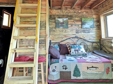 Rustic Cabin Rental with Stunning Forest Views in the Ozarks, Missouri - Salem, Missouri - glamping.directory