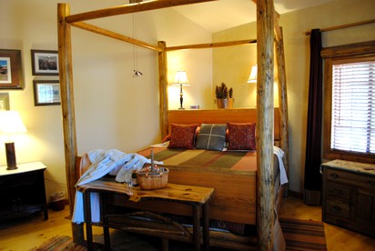 Cozy Suite Rental for Two in Bed and Breakfast near Flagstaff, Arizona - Williams, Arizona - glamping.directory
