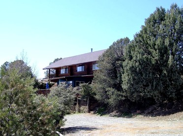 Cozy Vacation Accommodation with Stunning Views near Prescott, Arizona - Prescott, Arizona - glamping.directory