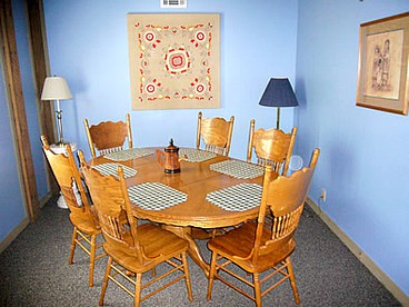 Incredible Vacation Rental for Large Groups on 20 Acres in Reliance, Tennessee - Reliance, Tennessee - glamping.directory