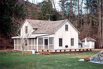 Incredible Vacation Rental for Large Groups on 20 Acres in Reliance, Tennessee - Reliance, Tennessee - glamping.directory