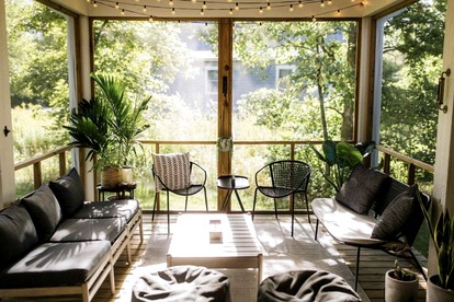 Beautiful Countryside Cabin Rental for a Relaxing Getaway on the Lake in Sawyer, Michigan - Sawyer, Michigan - glamping.directory