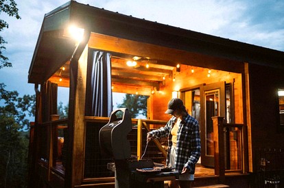 Luxurious Dog-Friendly Cabin with Fireplace, Surrounded by Forest for a Cozy Couples Getaway in the Mountains in North Carolina - Brevard, North Carolina - glamping.directory