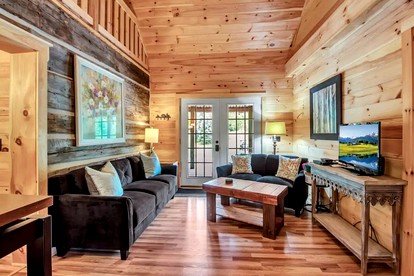 Fantastic Cherry Creek Lodging for a Weekend Getaway near Buffalo, New York - Cherry Creek, New York - glamping.directory