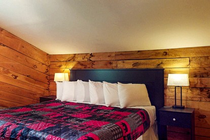 Spellbinding Secluded Cabin Oasis Near Moosehead Lake, Maine - Greenville, Maine - glamping.directory