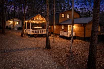 Cozy Cabin with Additional Studio Mini-Cabin in Broken Bow, Oklahoma - Broken Bow, Oklahoma - glamping.directory