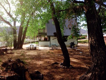 Fantastic Cabin for 10 Guests near Fly Fishing Destinations in Navajo Dam, New Mexico - Navajo Dam, New Mexico - glamping.directory