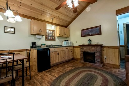 Cabin in the woods w/ WIFI close to Monongahela National Forest - Riverton, West Virginia - glamping.directory