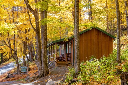 Cabin in the woods w/ WIFI close to Monongahela National Forest - Riverton, West Virginia - glamping.directory