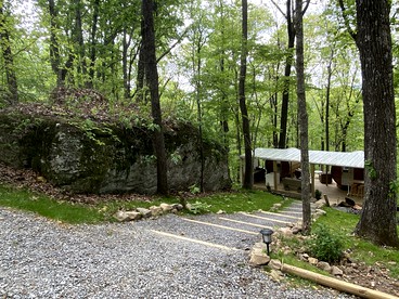 Canopy Treehouse - Glamp Design with Amazing Views, Wildwood, GA - Wildwood, Georgia - glamping.directory