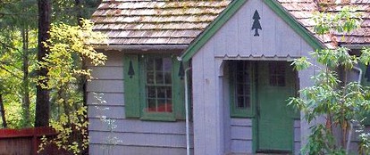Historic Cottage Rental with River Views near Hoodoo Ski Area, Oregon - glamping.directory