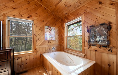 Fully-Equipped Luxury Cabin with Stunning Views of the Great Smoky Mountains, Tennessee - Sevierville, Tennessee - glamping.directory