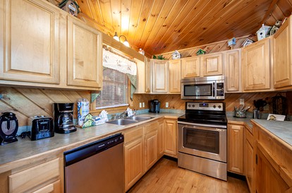 Fully-Equipped Luxury Cabin with Stunning Views of the Great Smoky Mountains, Tennessee - Sevierville, Tennessee - glamping.directory