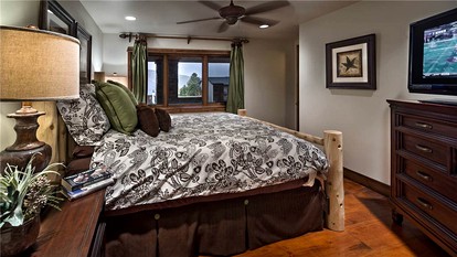 Charming Vacation Rental with a Hot Tub near Stagecoach Reservoir, Colorado - Steamboat Springs, Colorado - glamping.directory