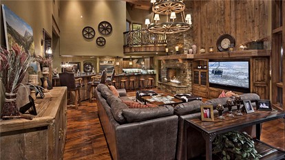 Charming Vacation Rental with a Hot Tub near Stagecoach Reservoir, Colorado - Steamboat Springs, Colorado - glamping.directory