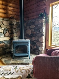 Stunning Vacation Home with Madison Range Views, Near Yellowstone National Park, SW Montana - Cameron, Montana - glamping.directory