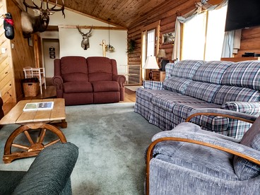Stunning Vacation Home with Madison Range Views, Near Yellowstone National Park, SW Montana - Cameron, Montana - glamping.directory