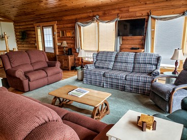 Stunning Vacation Home with Madison Range Views, Near Yellowstone National Park, SW Montana - Cameron, Montana - glamping.directory