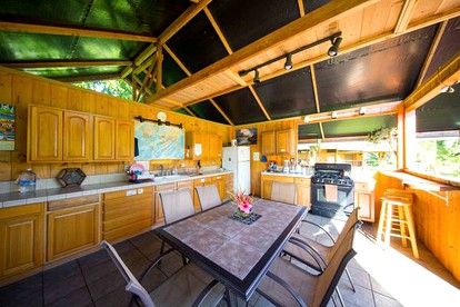 Family-Friendly Camping Cabin with Jungle View on the Big Island, Hawaii - Pahoa, Hawaii - glamping.directory