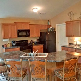 Lovely Waterfront Cabin Ideal for Weekend Getaway on Greers Ferry Lake, Arkansas - Tumbling Shoals, Arkansas - glamping.directory