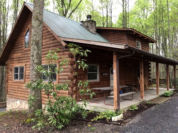 Rustic Cabin Rental in the Forest near Charleston, West Virginia - Hico, West Virginia - glamping.directory