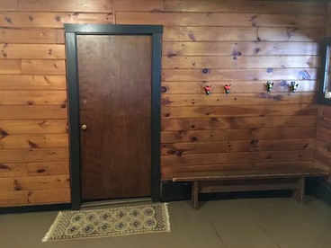 Spacious Vacation Rental for Large Groups in the White Mountains near Plymouth, New Hampshire - Plymouth, New Hampshire - glamping.directory