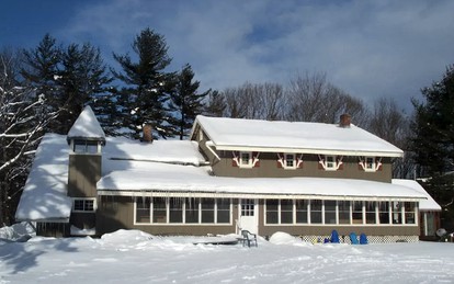 Spacious Vacation Rental for Large Groups in the White Mountains near Plymouth, New Hampshire - Plymouth, New Hampshire - glamping.directory