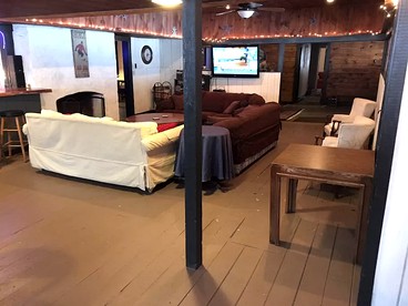 Spacious Vacation Rental for Large Groups in the White Mountains near Plymouth, New Hampshire - Plymouth, New Hampshire - glamping.directory