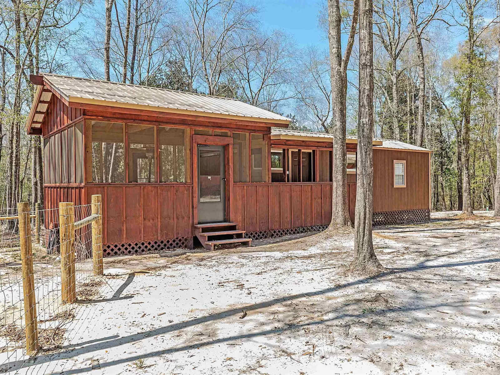 Lake City Campground - Florala, Alabama - glamping.directory