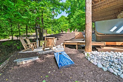 Gorgeous Log Cabin for Group Getaways to Shanty Creek Resort, Michigan - Bellaire, Michigan - glamping.directory