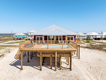 Awesome Beach House with Stunning Sea Views in Dauphin Island, Alabama - Dauphin Island, Alabama - glamping.directory