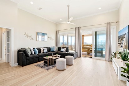 Awesome Beach House with Stunning Sea Views in Dauphin Island, Alabama - Dauphin Island, Alabama - glamping.directory