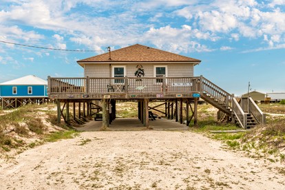 Awesome Beach House with Stunning Sea Views in Dauphin Island, Alabama - glamping.directory