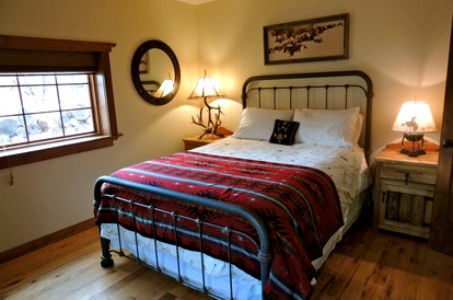 Rustic Log Cabin with Stone Shower near Mesa Verde National Park, Colorado - Cortez, Colorado - glamping.directory