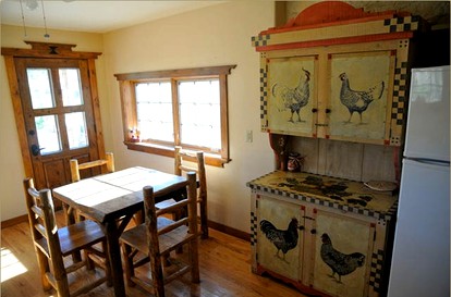 Rustic Log Cabin with Stone Shower near Mesa Verde National Park, Colorado - Cortez, Colorado - glamping.directory