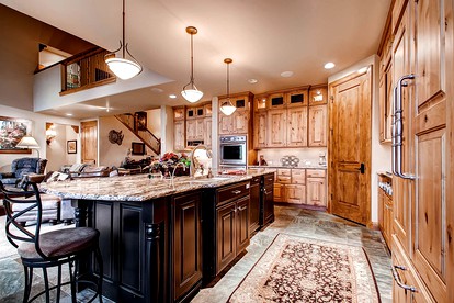 Beautiful Cabin Rental in the Mountains for Large Groups in Breckenridge, Colorado - Breckenridge, Colorado - glamping.directory