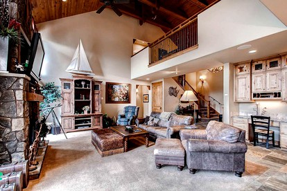 Beautiful Cabin Rental in the Mountains for Large Groups in Breckenridge, Colorado - Breckenridge, Colorado - glamping.directory