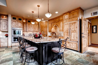 Beautiful Cabin Rental in the Mountains for Large Groups in Breckenridge, Colorado - Breckenridge, Colorado - glamping.directory