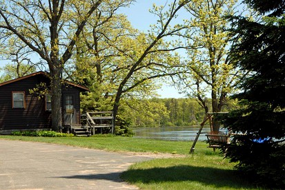 Rustic Self-Catering Cedar Cabins for Vacation in Brainerd Lakes Area of Minnesota - glamping.directory