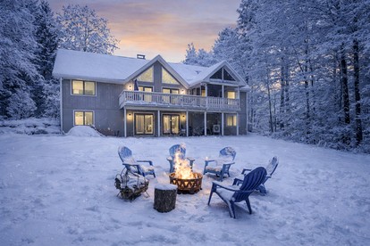 Modern Vacation Rental Near Storyland in Bartlett, New Hampshire - Bartlett, New Hampshire - glamping.directory