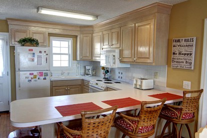 Elevated Oceanfront Cabin for a Relaxing Getaway in Holden Beach, North Carolina - Holden Beach, North Carolina - glamping.directory
