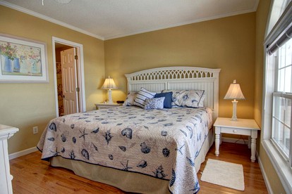 Elevated Oceanfront Cabin for a Relaxing Getaway in Holden Beach, North Carolina - Holden Beach, North Carolina - glamping.directory