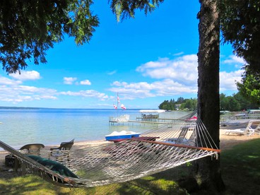 Secluded and Romantic Getaway for Two on Burt Lake, Michigan - Indian River, Michigan - glamping.directory